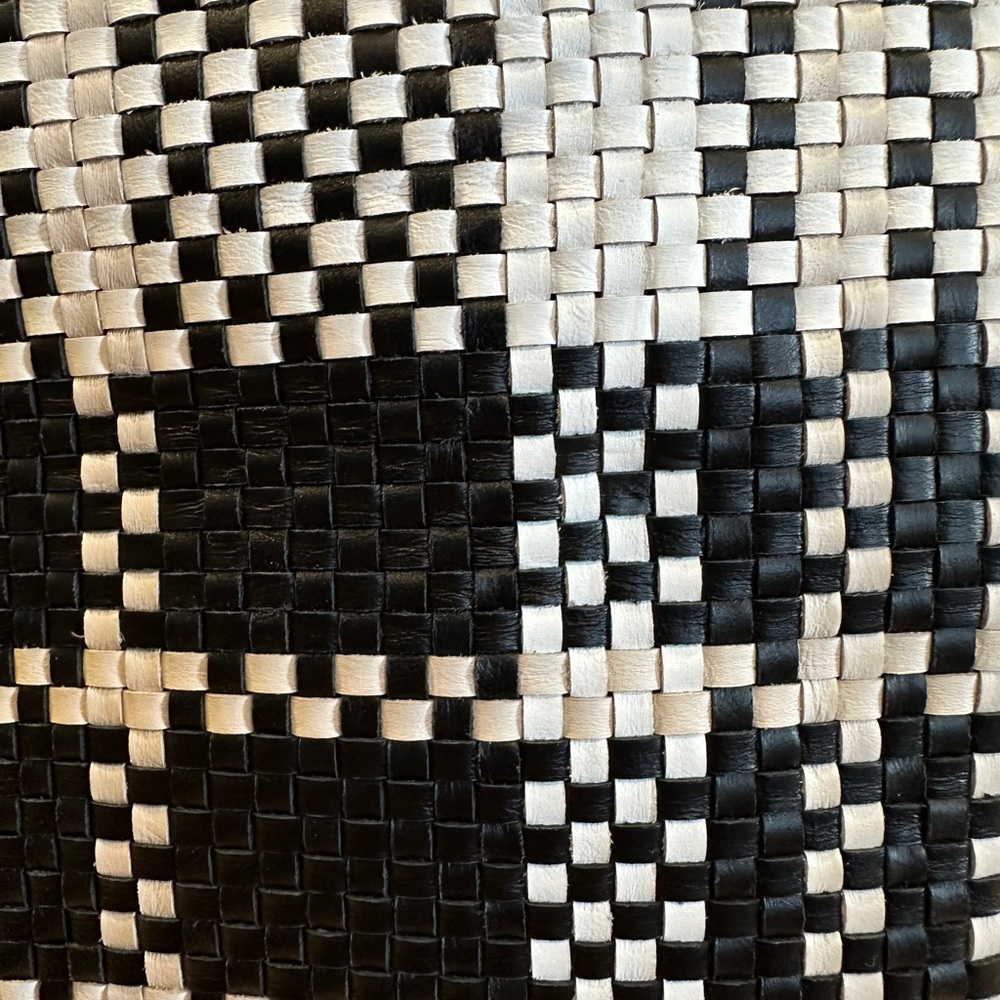 Kate spade Stylish Black and White Checkered Tote Bag - Picture 3 of 5